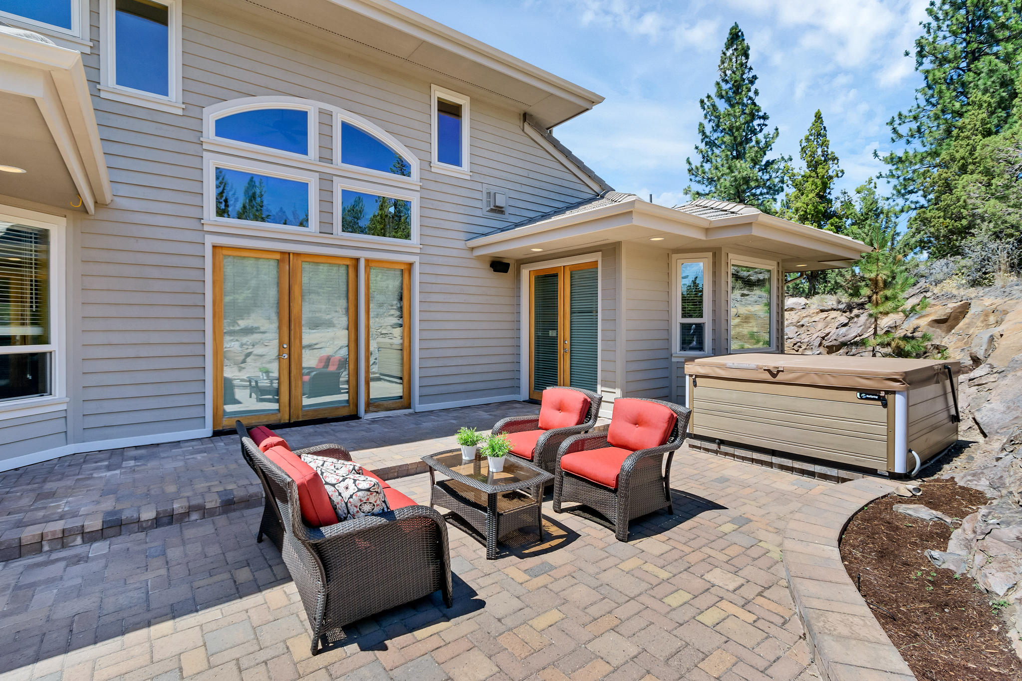 Skyliner Summit - Residential