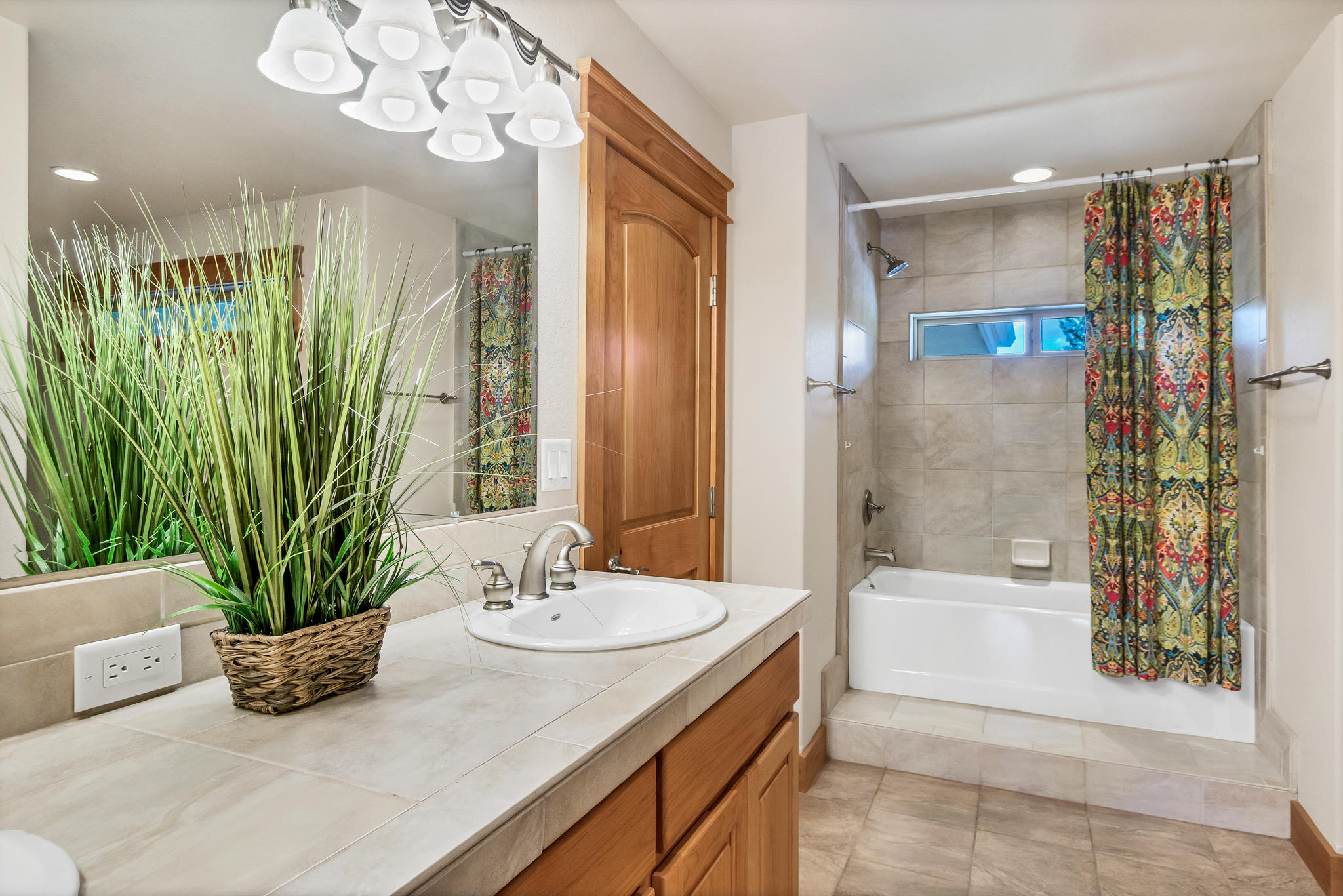 Skyliner Summit - Residential