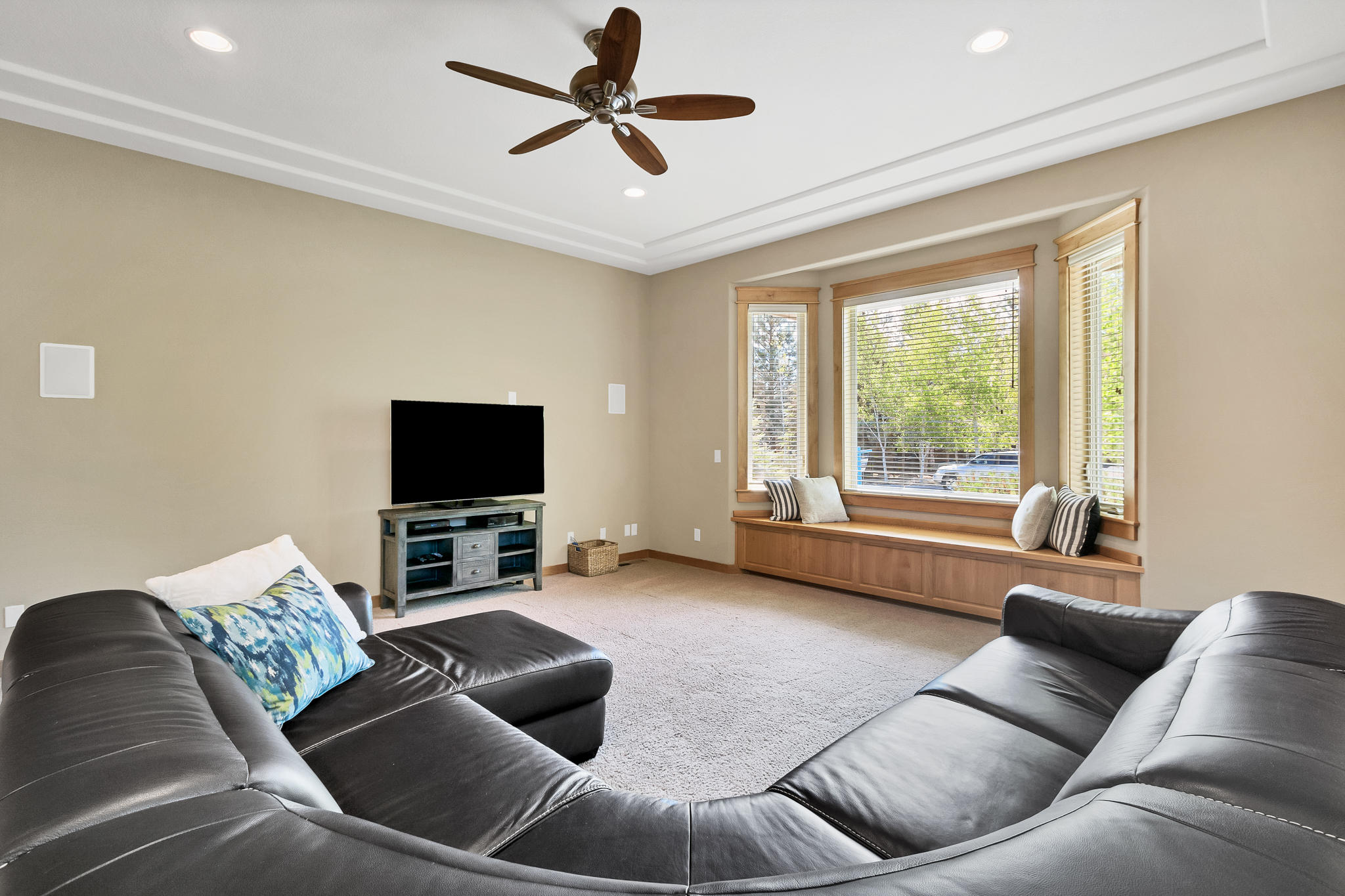 Skyliner Summit - Residential