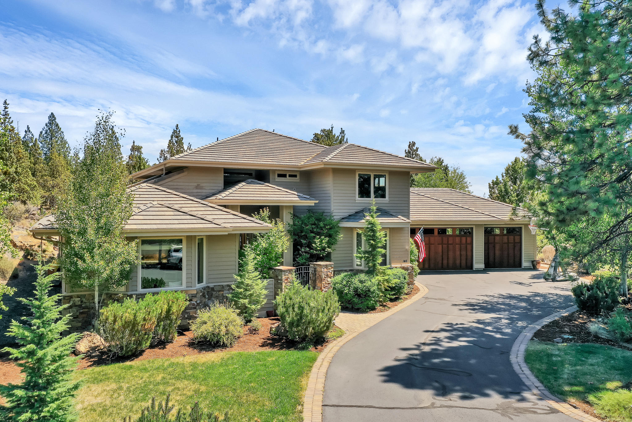 Skyliner Summit - Residential