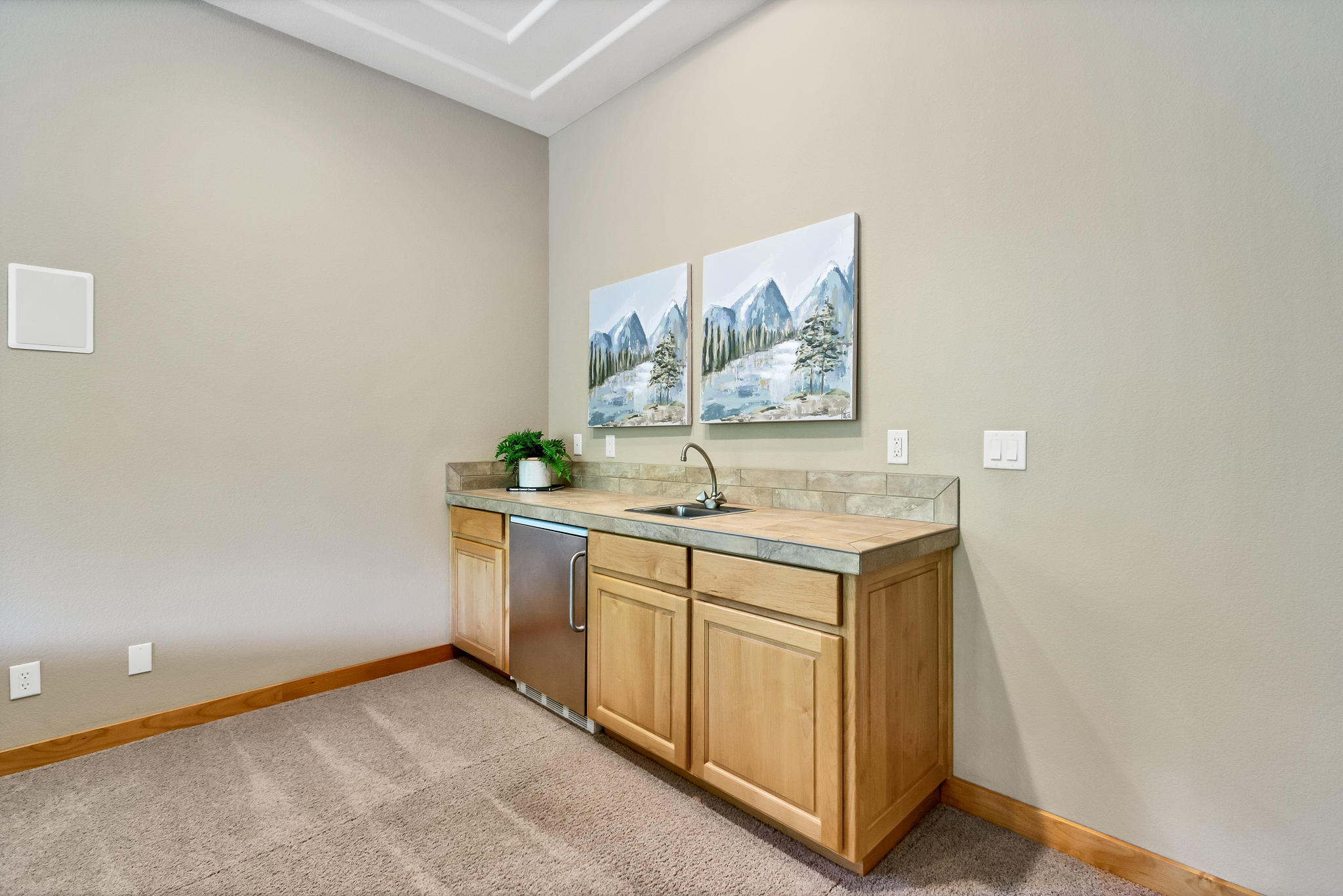 Skyliner Summit - Residential