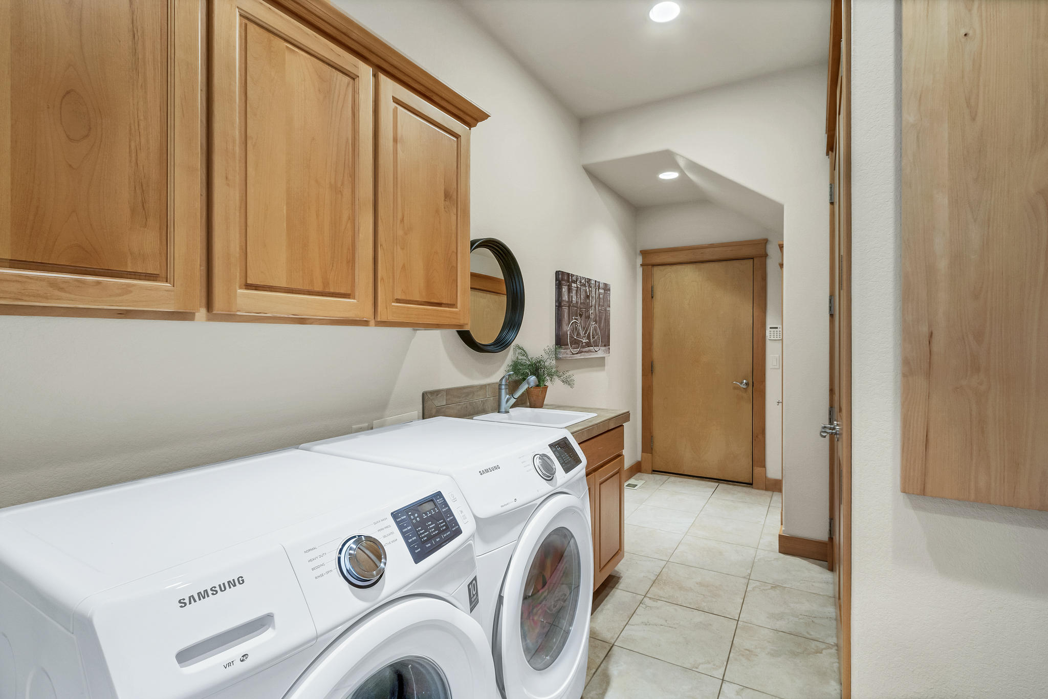 Skyliner Summit - Residential