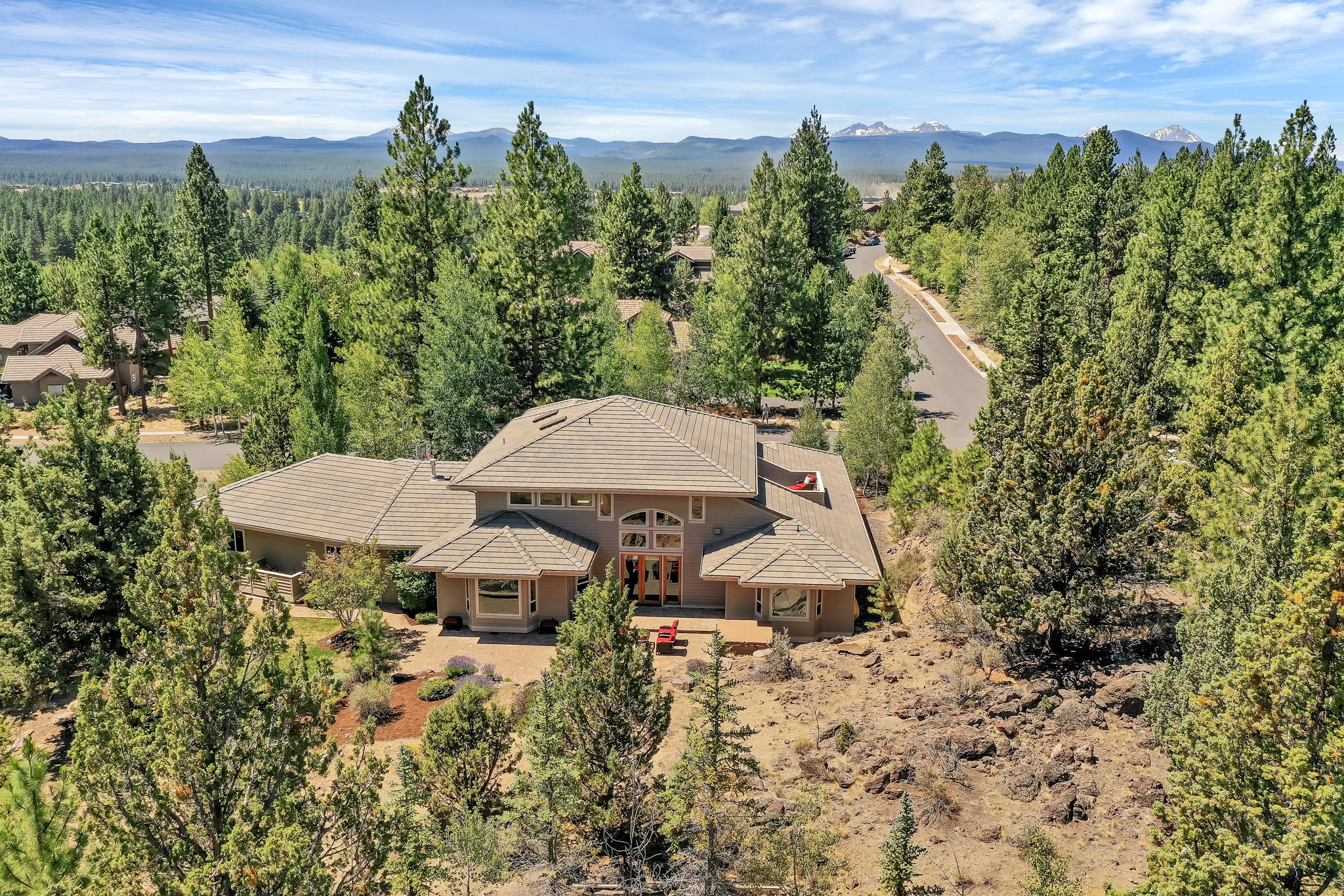 Skyliner Summit - Residential