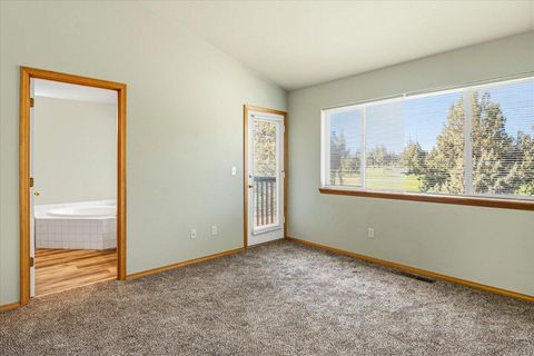 Tiny photo for 1085 Golden Pheasant Drive, Redmond, OR 97756 (MLS # 220219668)