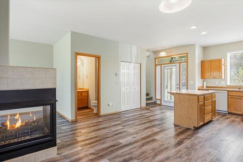 Tiny photo for 1085 Golden Pheasant Drive, Redmond, OR 97756 (MLS # 220219668)