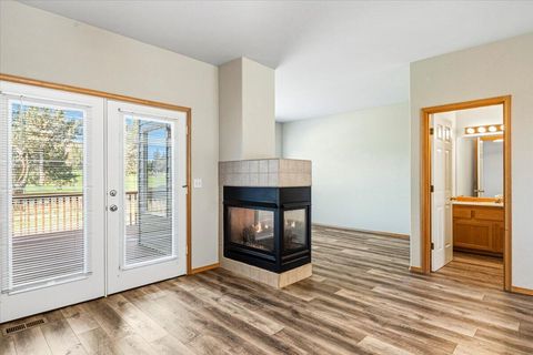 Tiny photo for 1085 Golden Pheasant Drive, Redmond, OR 97756 (MLS # 220219668)