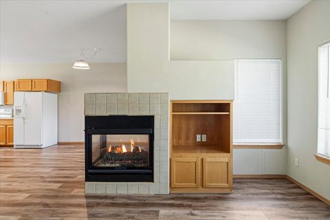 Tiny photo for 1085 Golden Pheasant Drive, Redmond, OR 97756 (MLS # 220219668)