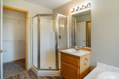 Tiny photo for 1085 Golden Pheasant Drive, Redmond, OR 97756 (MLS # 220219668)