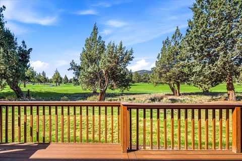 Tiny photo for 1085 Golden Pheasant Drive, Redmond, OR 97756 (MLS # 220219668)