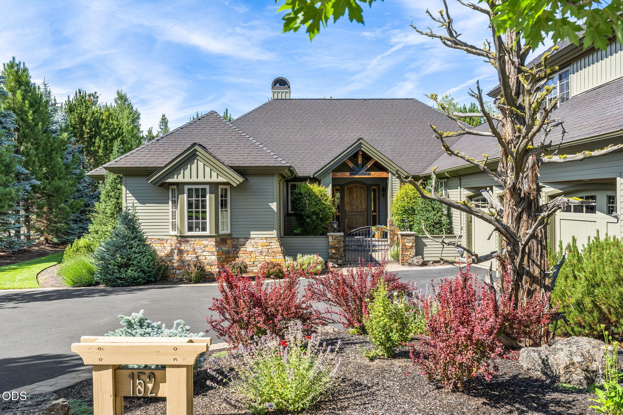 152 NW Champanelle Way