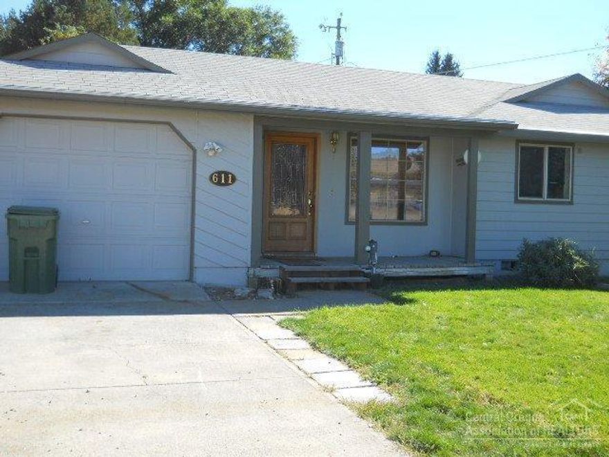 Very nice home that has been updated in a very desirable neighborhood. Plenty of room for RV and/or toys. Fenced back yard. Single car garage converted to utility room which leaves room for a workshop area but not a garage.