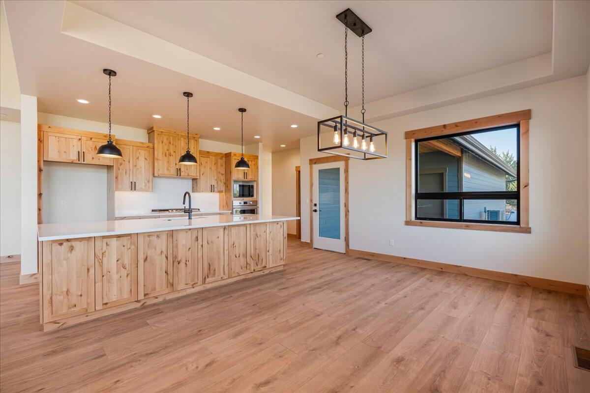 Mountain Ridge Est. - Residential