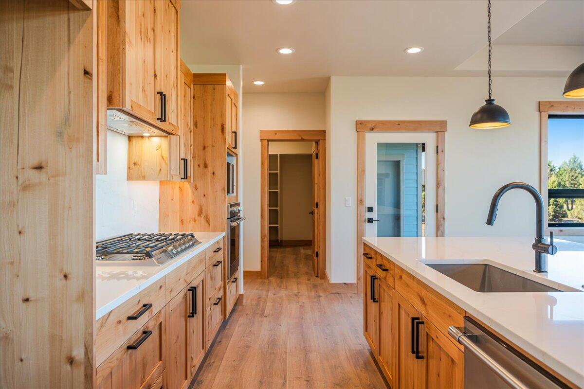 Mountain Ridge Est. - Residential