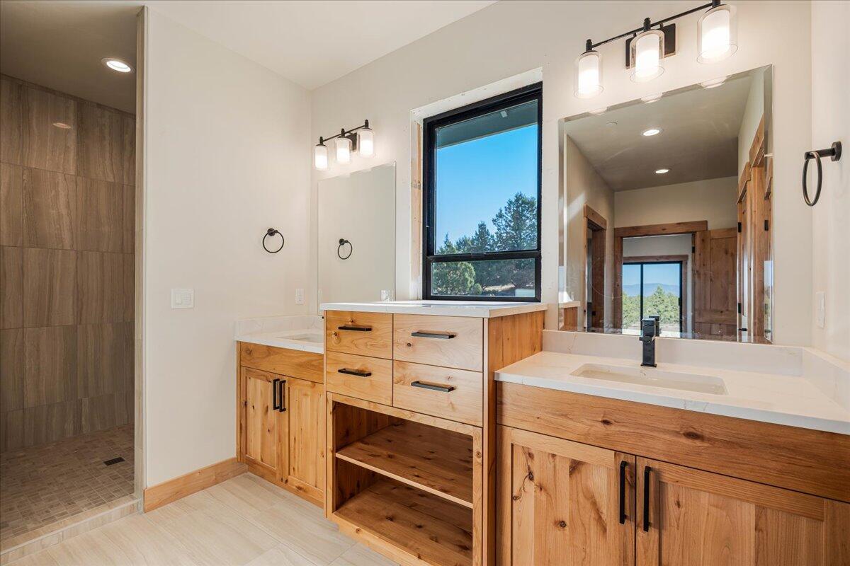 Mountain Ridge Est. - Residential