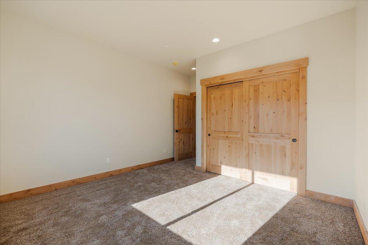 Mountain Ridge Est. - Residential