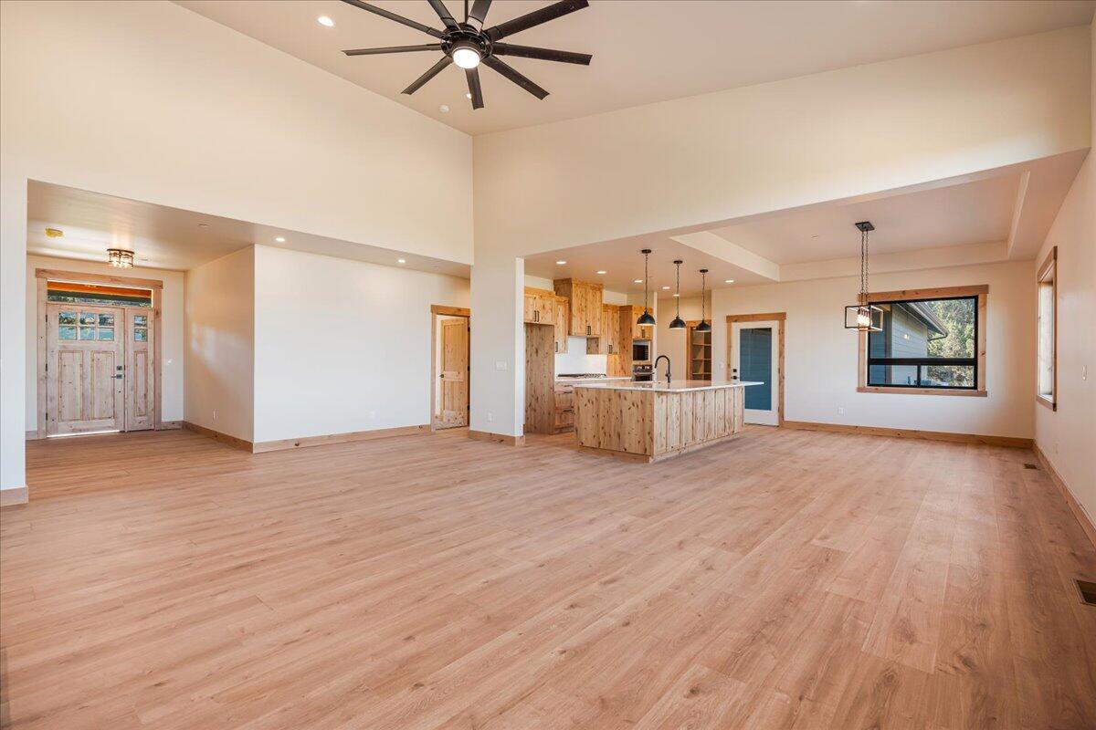 Mountain Ridge Est. - Residential