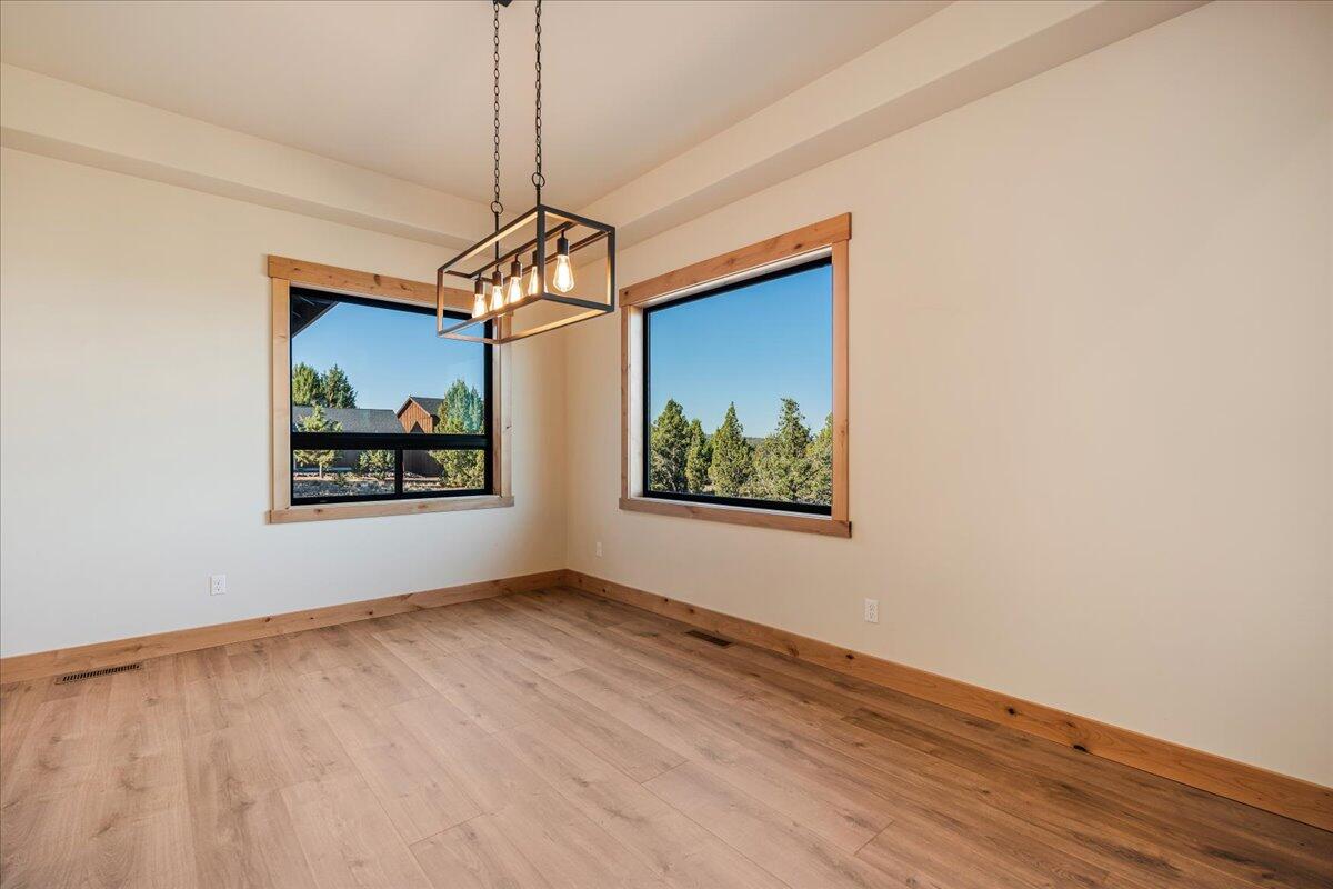 Mountain Ridge Est. - Residential