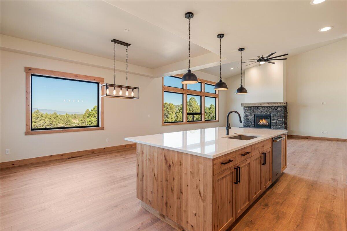 Mountain Ridge Est. - Residential