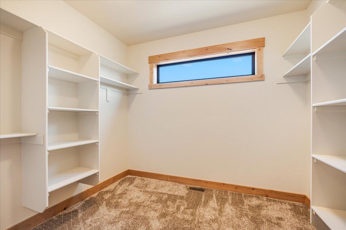 Mountain Ridge Est. - Residential