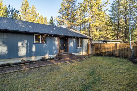 Tiny photo for 18870 Tuscarora Lane, Bend, OR 97702 (MLS # 220213369)