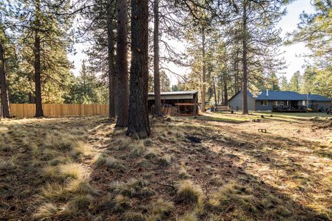 Tiny photo for 18870 Tuscarora Lane, Bend, OR 97702 (MLS # 220213369)