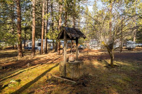 Tiny photo for 18870 Tuscarora Lane, Bend, OR 97702 (MLS # 220213369)