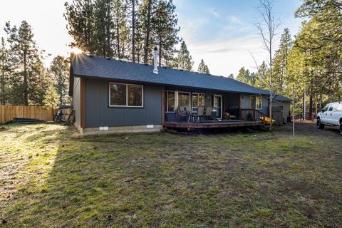 Tiny photo for 18870 Tuscarora Lane, Bend, OR 97702 (MLS # 220213369)