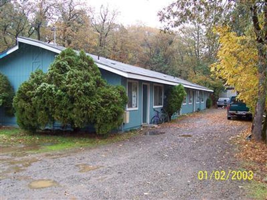 NOT MANY MULTI-FAMILY DWELLINGS AVAILABLE IN THE ILLINOIS VALLEY. THIS 4-PLEX IS APPROX 2712 SF, 2 BEDROOMS, 1 BATH UNITS ON .27 AC. 4-PLEX LOCATED IN CAVE JUNCTION. EACH UNIT APPROX 678 SF. SELLER WILL CONTINUE TO MAKE IMPROVEMENTS WHILE LISTED. SELLER HAS PLANS TO PAINT & PLACE NEW RAIN GUTTERS. 24 HOUR NOTICE FOR TENANTS. MOTIVATED SELLER.