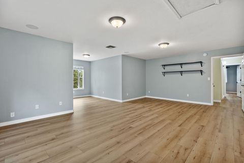 Tiny photo for 3025 NW Fairway Heights Drive, Bend, OR 97703 (MLS # 220212890)