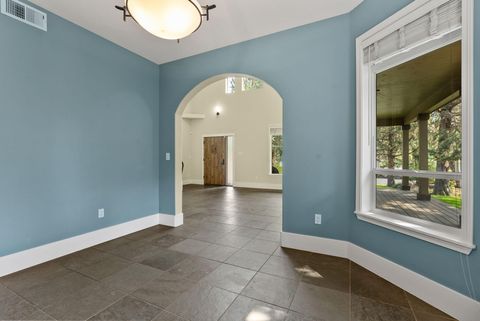 Tiny photo for 3025 NW Fairway Heights Drive, Bend, OR 97703 (MLS # 220212890)