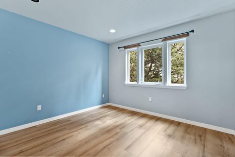 Tiny photo for 3025 NW Fairway Heights Drive, Bend, OR 97703 (MLS # 220212890)