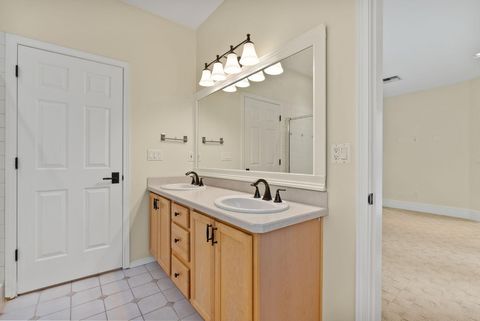 Tiny photo for 3025 NW Fairway Heights Drive, Bend, OR 97703 (MLS # 220212890)