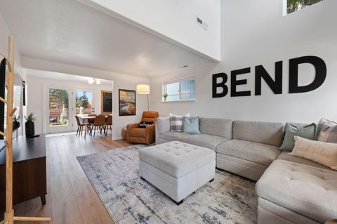 Tiny photo for 63341 Lavacrest Street, Bend, OR 97703 (MLS # 220211203)