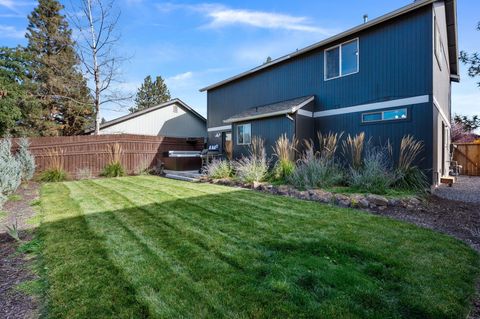 Tiny photo for 63341 Lavacrest Street, Bend, OR 97703 (MLS # 220211203)
