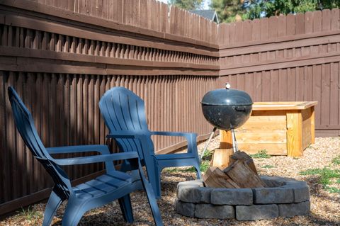 Tiny photo for 63341 Lavacrest Street, Bend, OR 97703 (MLS # 220211203)