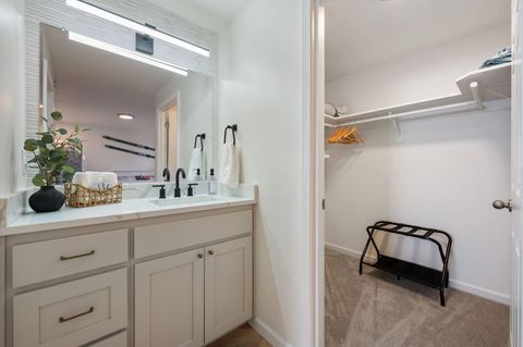 Tiny photo for 63341 Lavacrest Street, Bend, OR 97703 (MLS # 220211203)