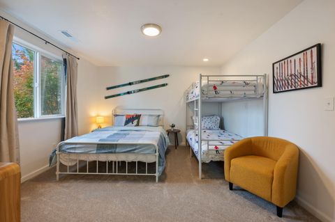 Tiny photo for 63341 Lavacrest Street, Bend, OR 97703 (MLS # 220211203)