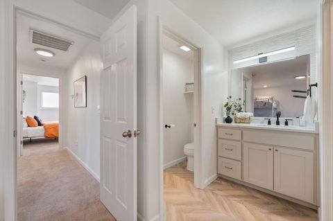 Tiny photo for 63341 Lavacrest Street, Bend, OR 97703 (MLS # 220211203)