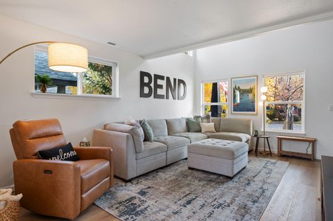 Tiny photo for 63341 Lavacrest Street, Bend, OR 97703 (MLS # 220211203)