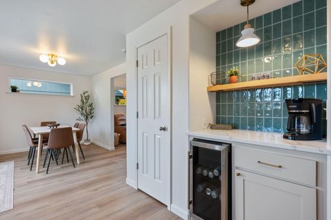 Tiny photo for 63341 Lavacrest Street, Bend, OR 97703 (MLS # 220211203)