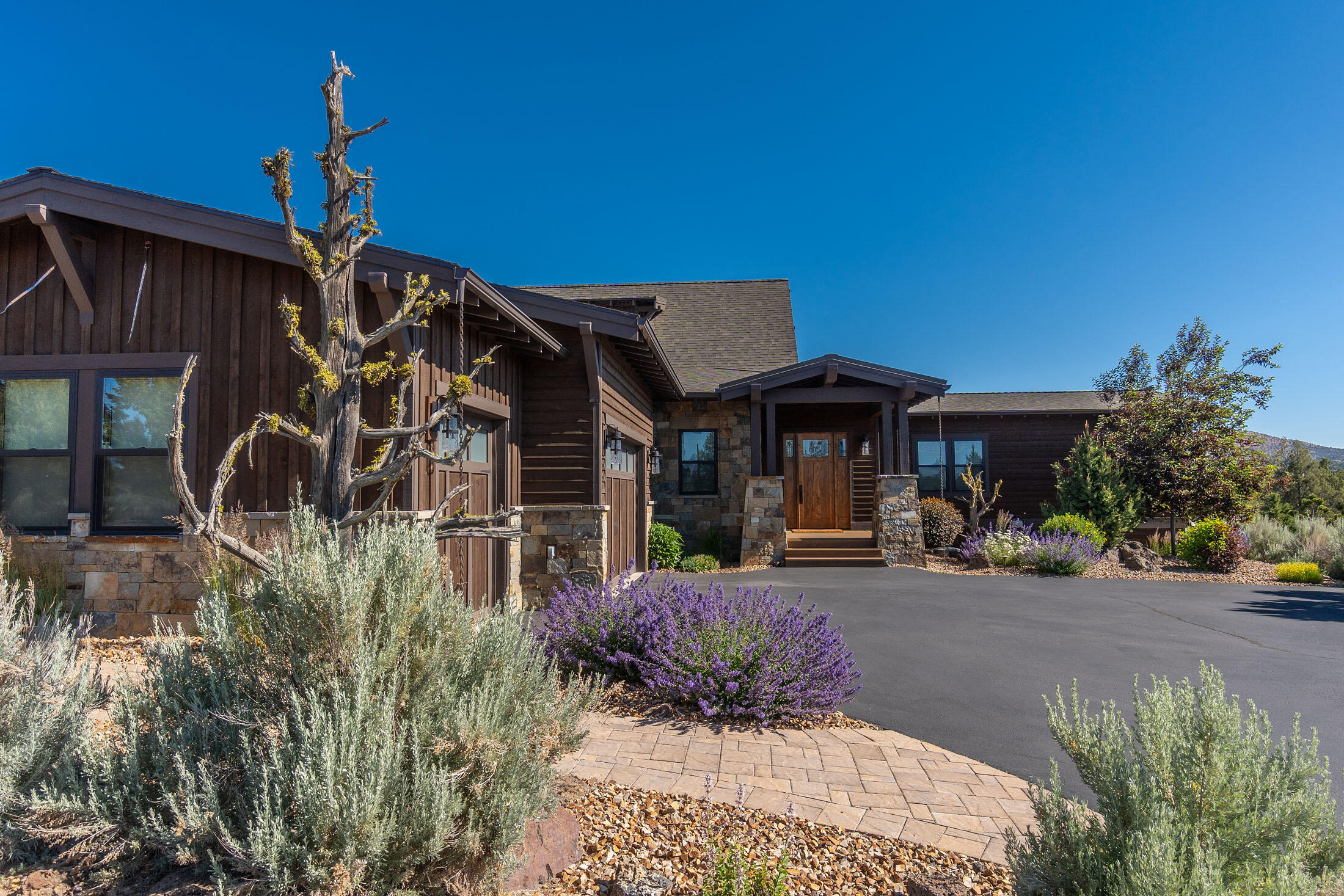 16755 SW Lago Vista Drive