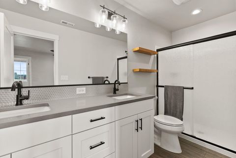 Tiny photo for 3710 NE Petrosa Avenue, Bend, OR 97701 (MLS # 220211143)