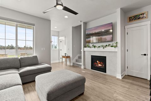 Tiny photo for 3710 NE Petrosa Avenue, Bend, OR 97701 (MLS # 220211143)