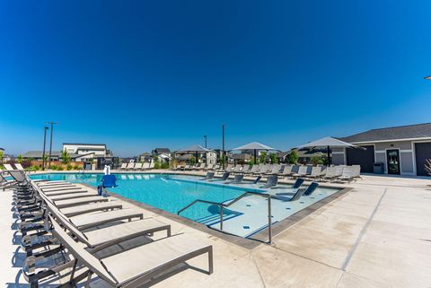 Tiny photo for 3710 NE Petrosa Avenue, Bend, OR 97701 (MLS # 220211143)