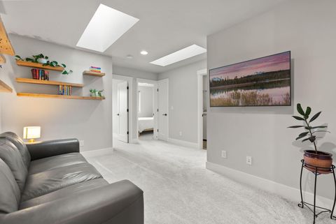 Tiny photo for 3710 NE Petrosa Avenue, Bend, OR 97701 (MLS # 220211143)