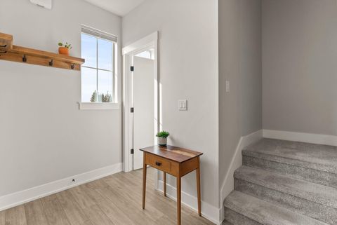 Tiny photo for 3710 NE Petrosa Avenue, Bend, OR 97701 (MLS # 220211143)