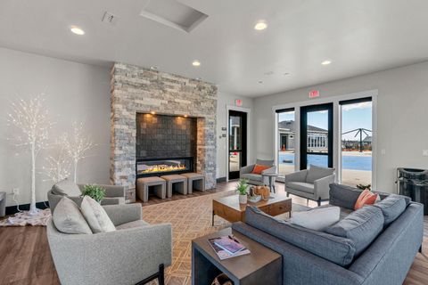 Tiny photo for 3710 NE Petrosa Avenue, Bend, OR 97701 (MLS # 220211143)