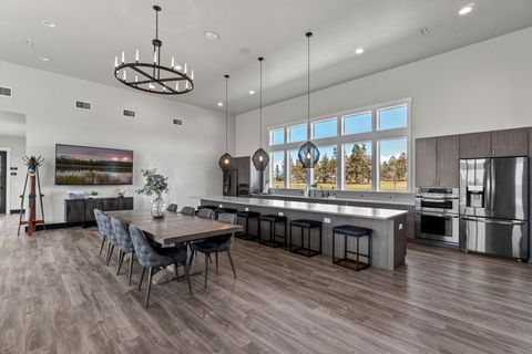 Tiny photo for 3710 NE Petrosa Avenue, Bend, OR 97701 (MLS # 220211143)