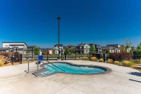 Tiny photo for 3710 NE Petrosa Avenue, Bend, OR 97701 (MLS # 220211143)