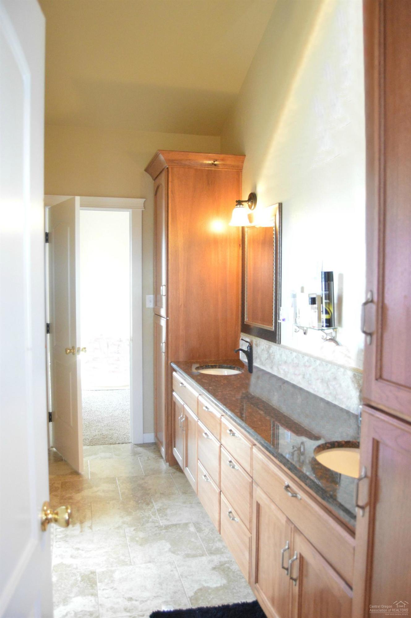 Country View Est - Residential